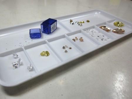 Use an inexpensive artists palette to organize and transport gemstones in the studio.